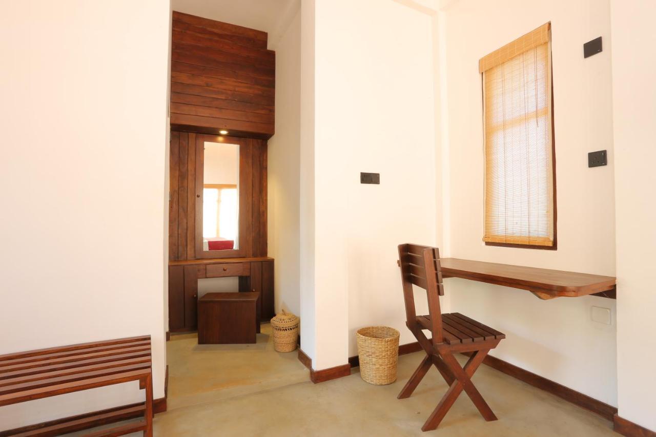 Lolu Village Resort Anuradhapura Exteriör bild
