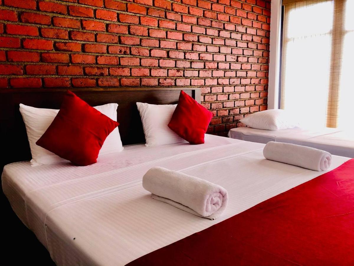 Lolu Village Resort Anuradhapura Exteriör bild