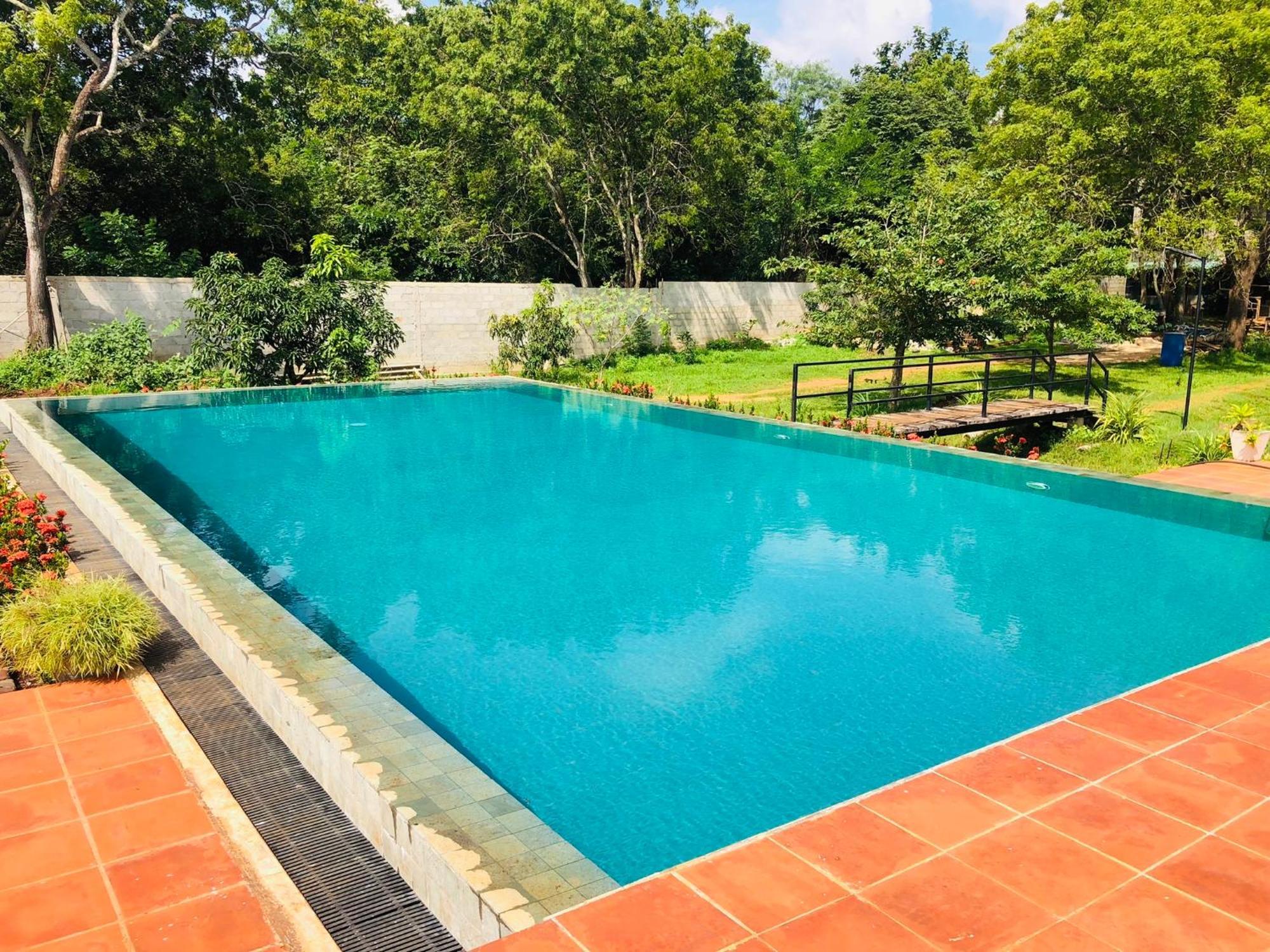 Lolu Village Resort Anuradhapura Exteriör bild